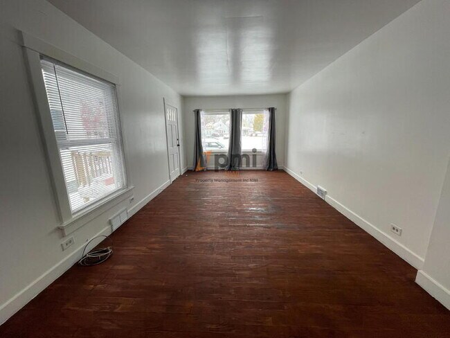 Building Photo - 807 Rose St