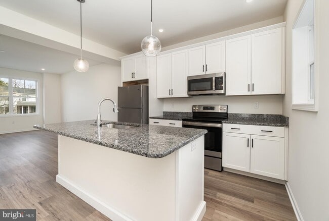 Building Photo - 1134 Franklin St