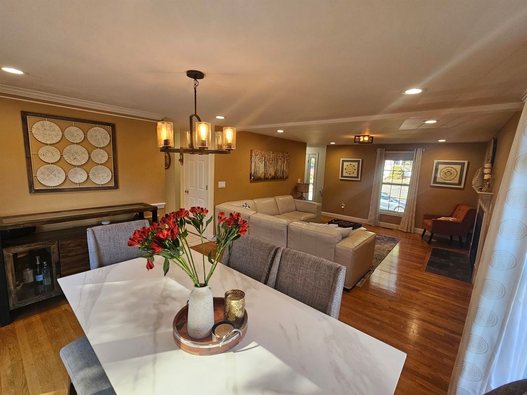 Building Photo - 9 Hibiscus