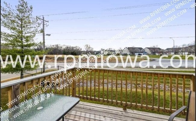 Building Photo - 3204 SW Sharmin Ln