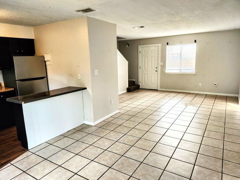 Open concept - 2519 beech st