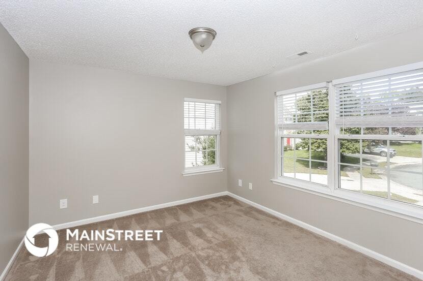 Building Photo - 1325 Crestfield Ct