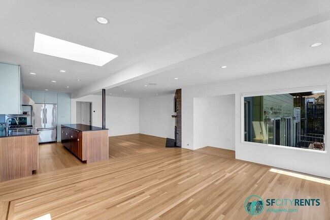 Building Photo - Bernal Heights: Remodeled Single Family Home w/ Views, Hot Tub & Solar Panels