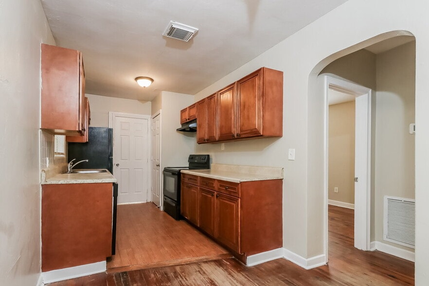 Building Photo - 532 S K St