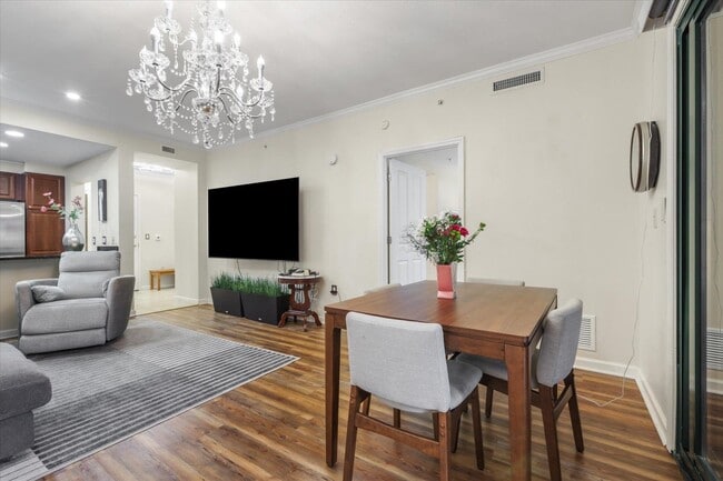 Building Photo - 121 N Monroe St