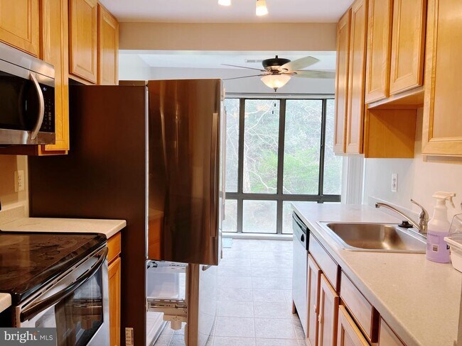 Building Photo - 8141 Needwood Rd