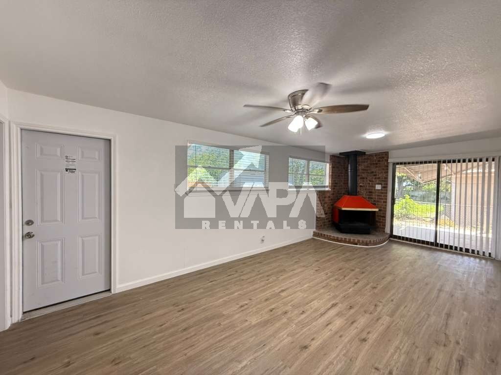 Building Photo - 943 Weizmann St