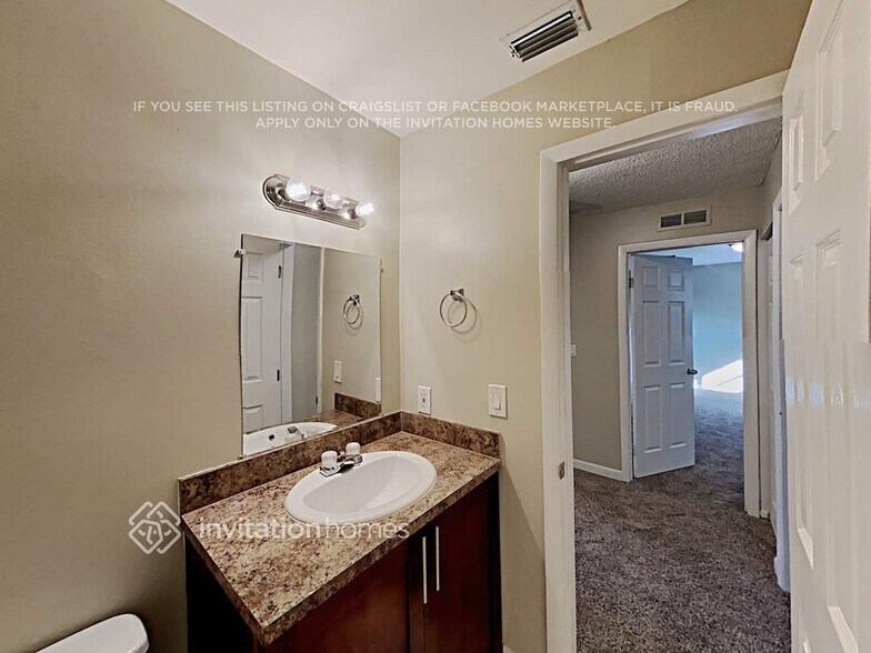 Building Photo - 3715 NW 107th Terrace