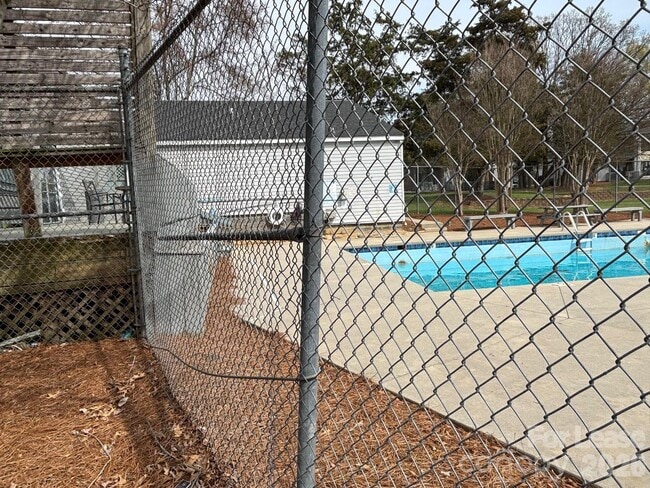 Building Photo - 11029 Harrowfield Rd