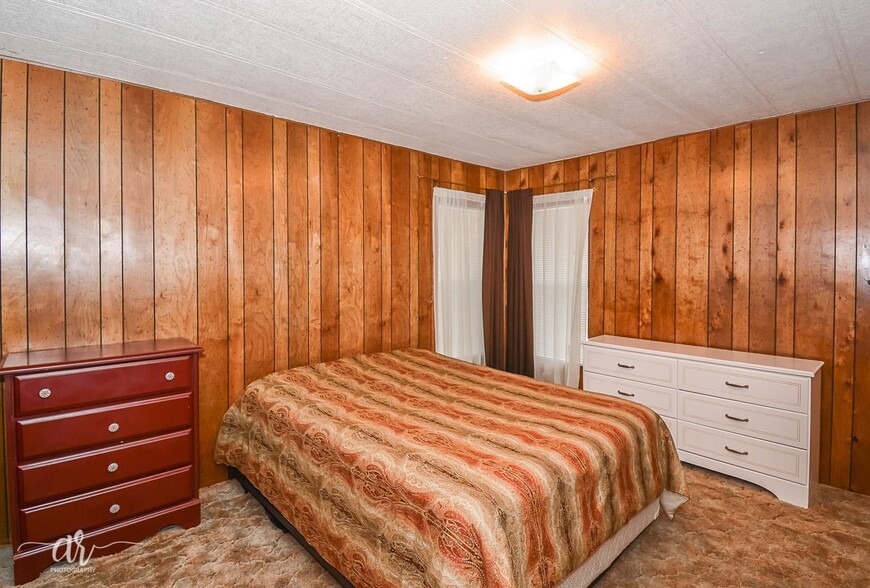 Building Photo - 302 Western Hills Dr