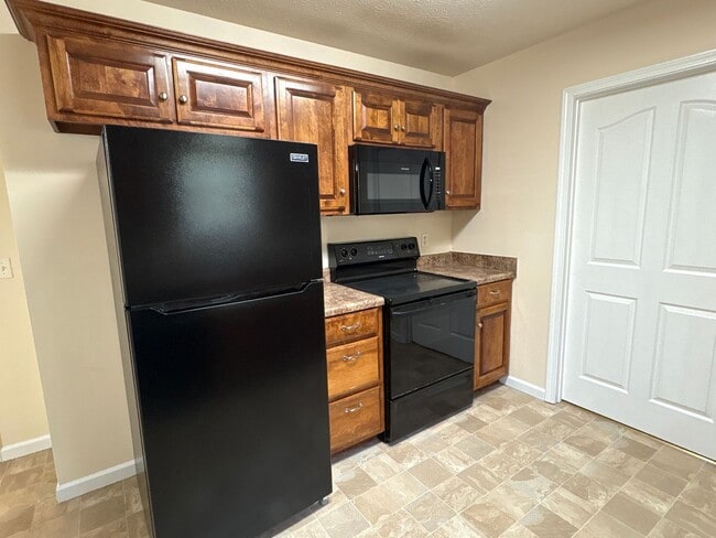 Building Photo - 307 Forrestwood Dr