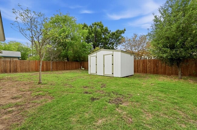 Building Photo - 6307 Tara Dr