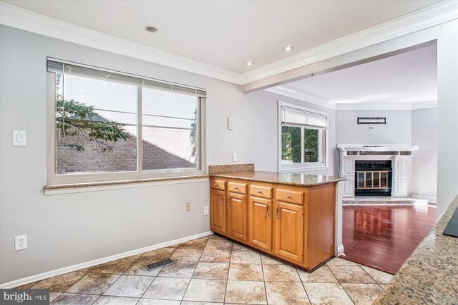 Building Photo - 3809 Hemlock Way