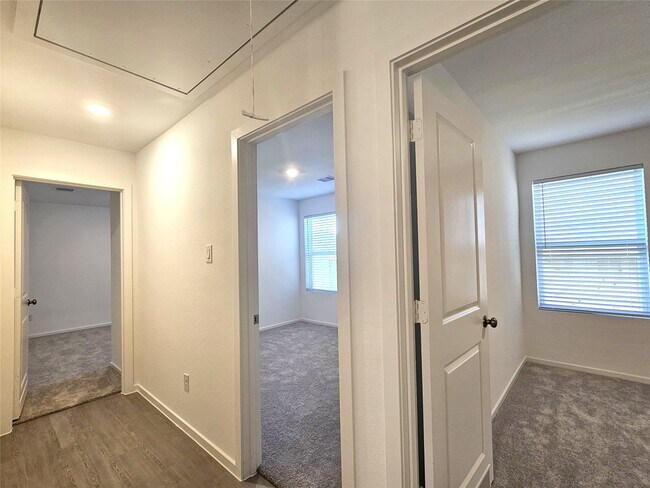 Building Photo - 3132 Sunset Glory Dr