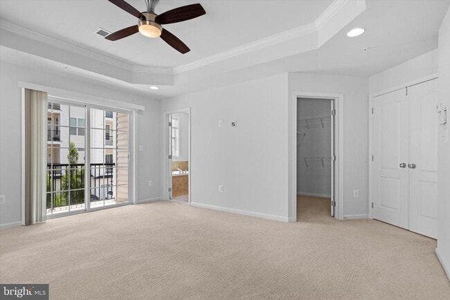 Building Photo - 43101 Thoroughfare Gap Terrace