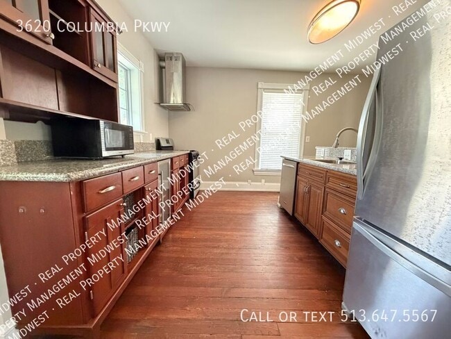 Building Photo - 3620 Columbia Pkwy