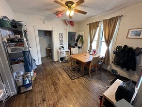 Building Photo - 924 Drake St