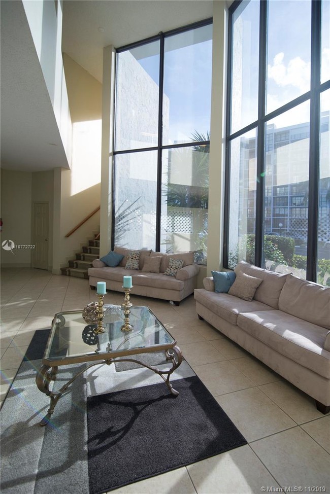 Building Photo - OCEANVIEW PARK CONDO