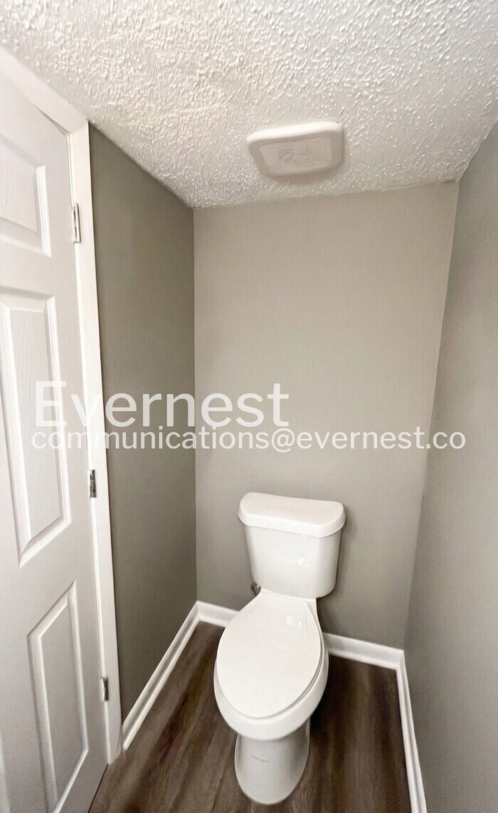 Building Photo - 3340 Roadrunner Trail