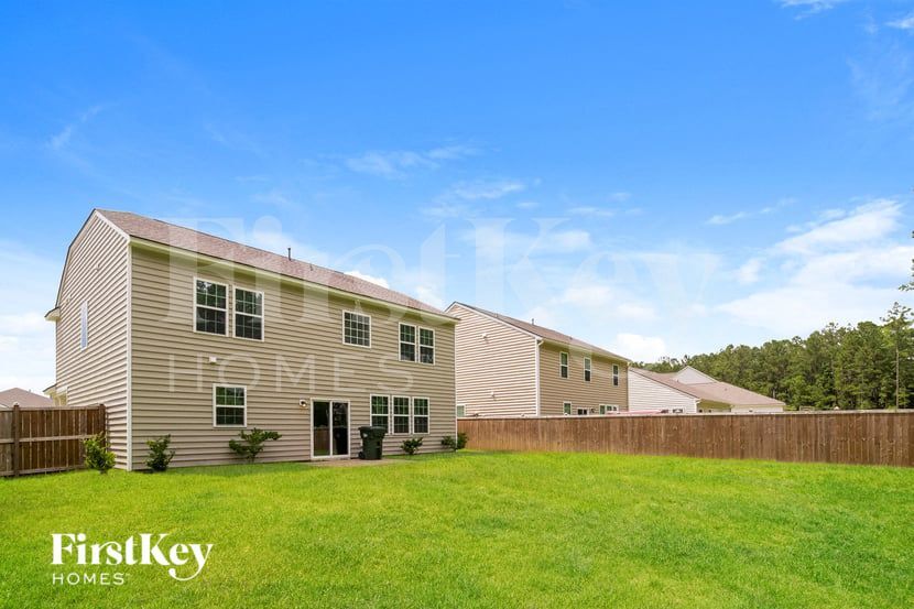 Building Photo - 144 Daniels Creek Cir