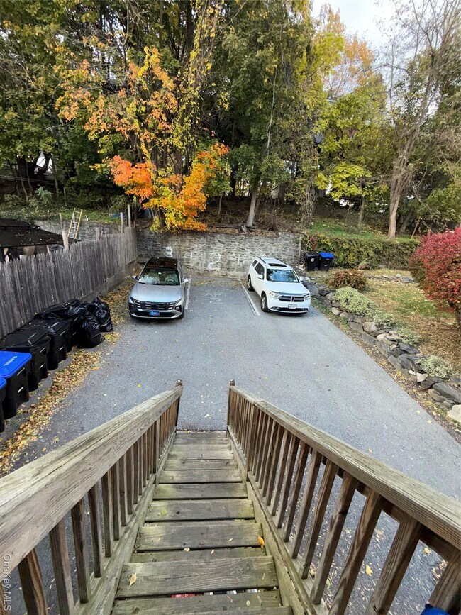 Building Photo - 58 Gifford Ave