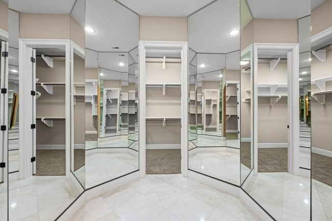 Building Photo - 75 S Fremont Ridge Loop