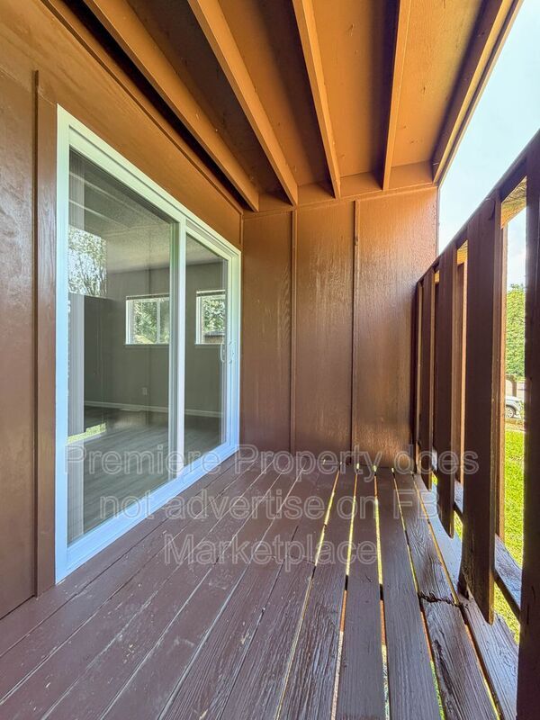 Building Photo - 8441 Kessler St