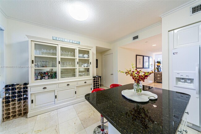 Building Photo - 707 Crandon Blvd