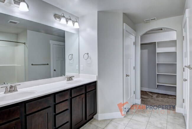 Building Photo - 14847 Garrison Ln