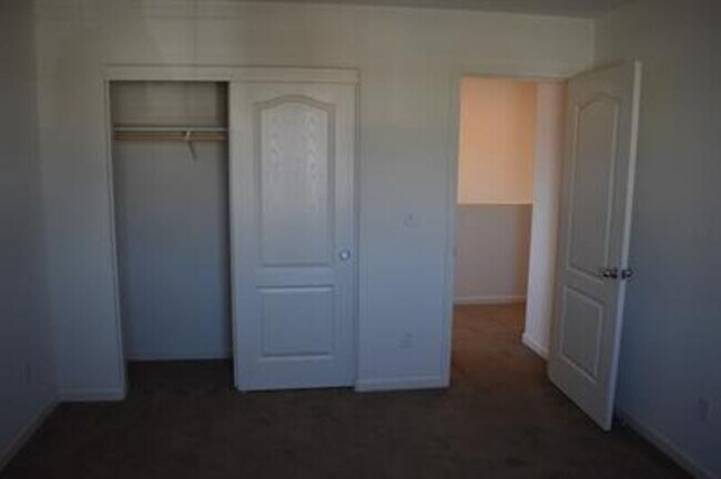Building Photo - 4230 Freemark Ave