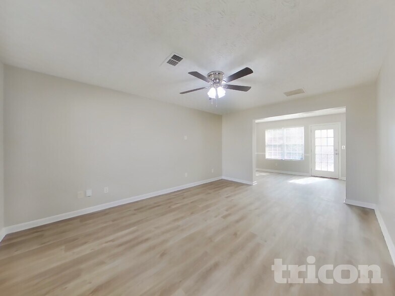 Building Photo - 5160 Tussahaw Crossing