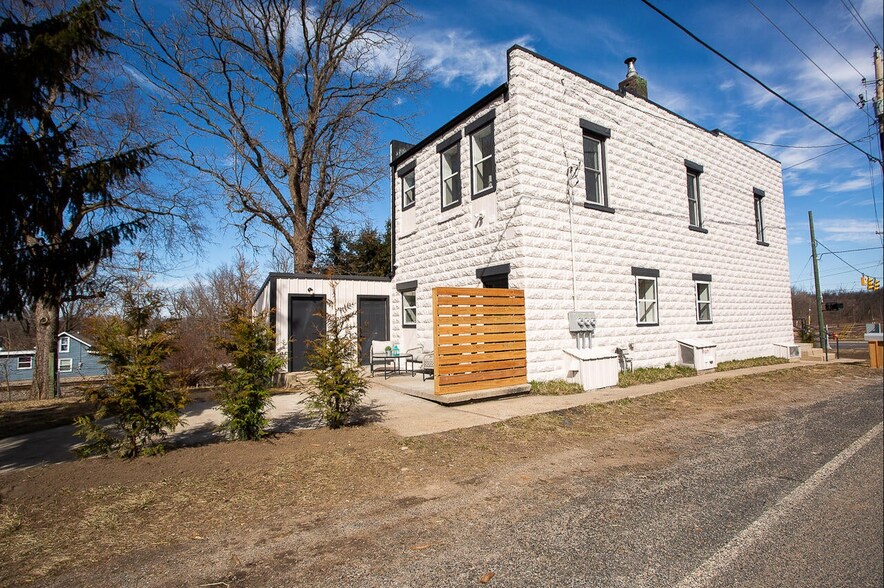 Building Photo - 2287 Segwun Ave SE