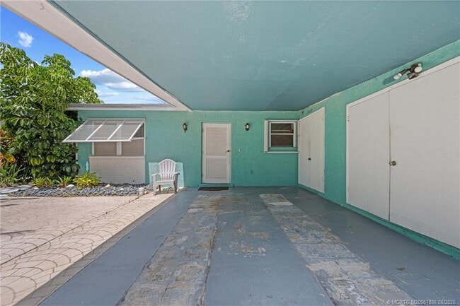 Building Photo - 96 Aqua Ra Dr