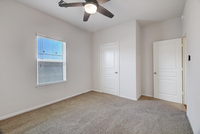 Building Photo - 3323 Creole Bay Ln