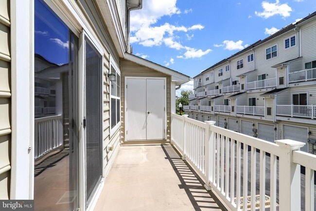 Building Photo - 13526 Waterford Hills Boulevard