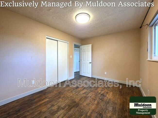 Building Photo - 1450 Luna Vista St