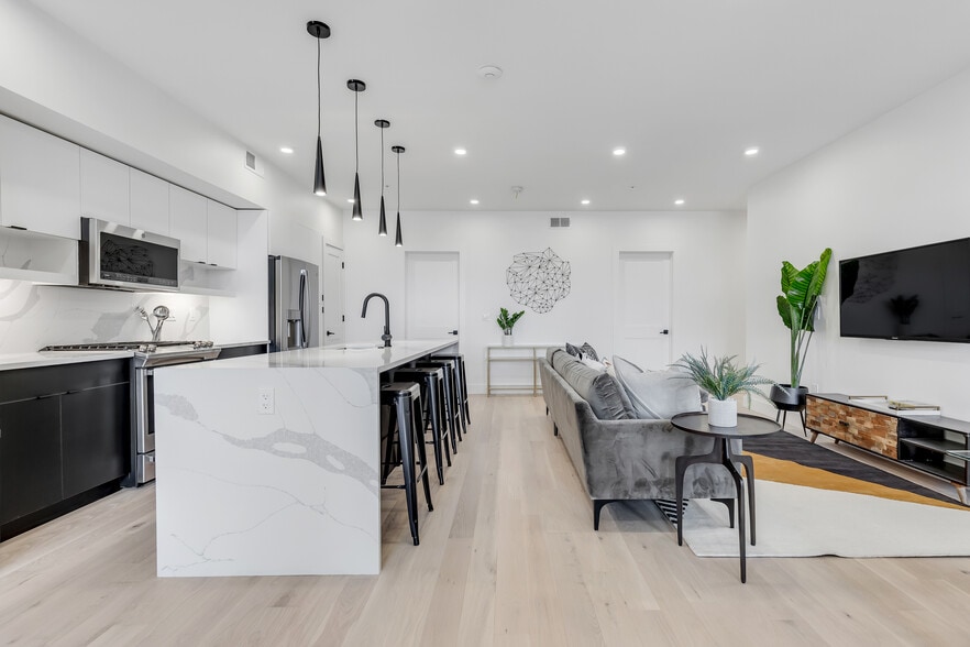 Viva at Capitol Hill 331335 15th St NE Washington DC 20002