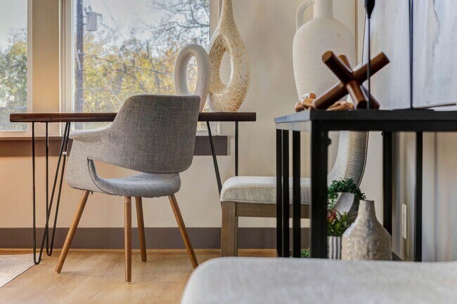 Building Photo - 4805 Paula St