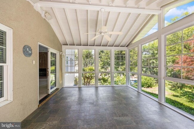 Building Photo - 46448 Montgomery Pl