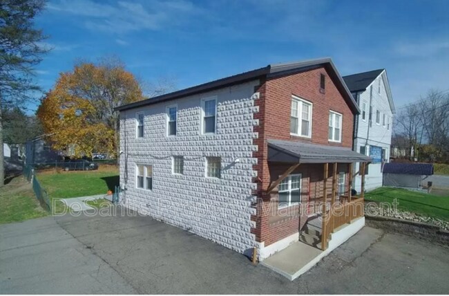 Primary Photo - 2473 Wildwood Rd