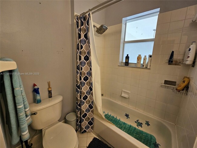 Building Photo - 4653 NW 94th Pl