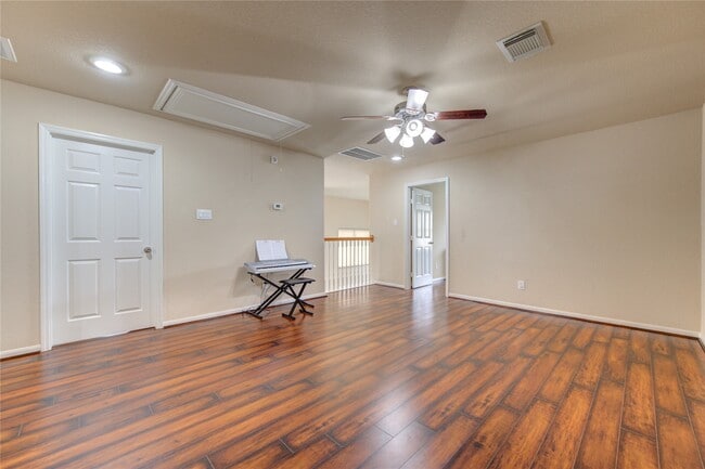 Building Photo - 1243 Glenwood Canyon Ln