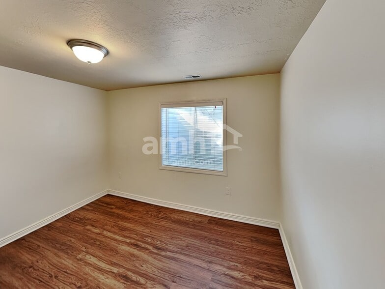Building Photo - 2417 Eldorado Dr