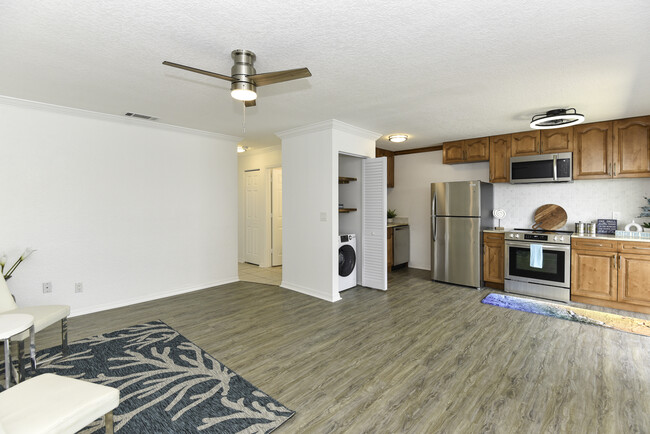 Building Photo - 436 Auburn Dr