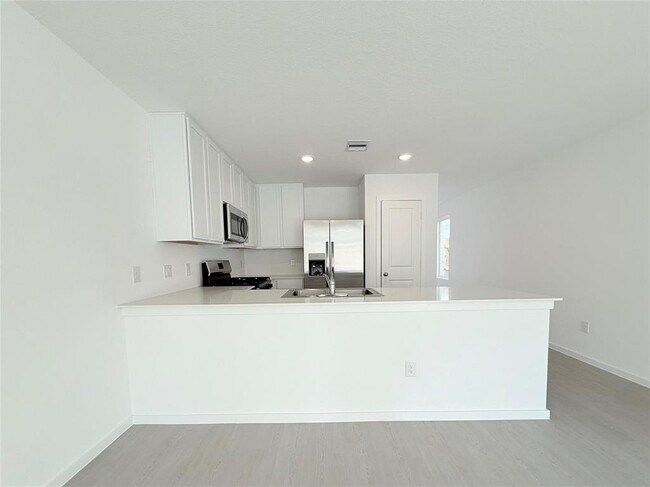 Building Photo - 6818 Eastern Cottonwood Ln