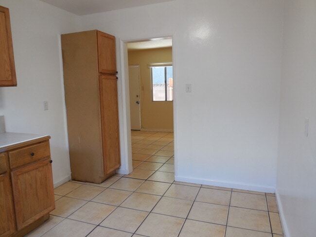 Building Photo - 437 Walnut Ave