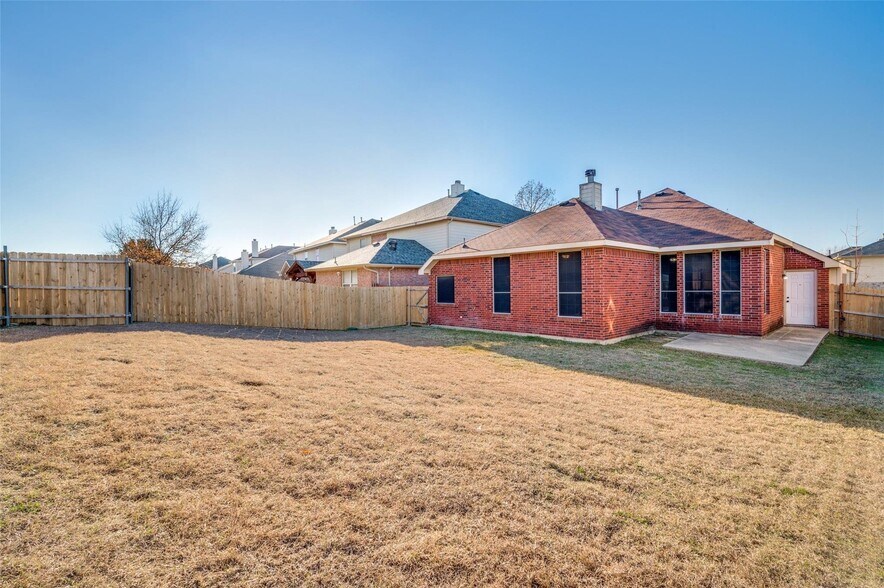 Building Photo - 6752 Longhorn Trl