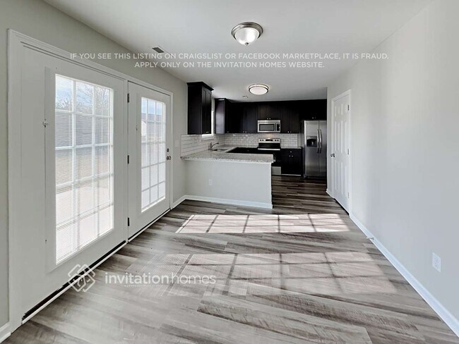 Building Photo - 5000 Mesa Ct