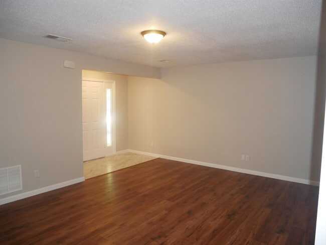 Building Photo - 4651 Addington Dr