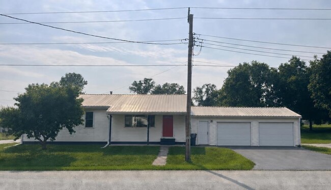 Building Photo - 313 S Williams St